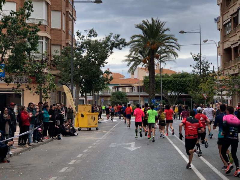 Més informació sobre l'article Ecoembes continua fomentat el reciclatge a la 30 Mitja Marató Internacional Vila de Santa Pola