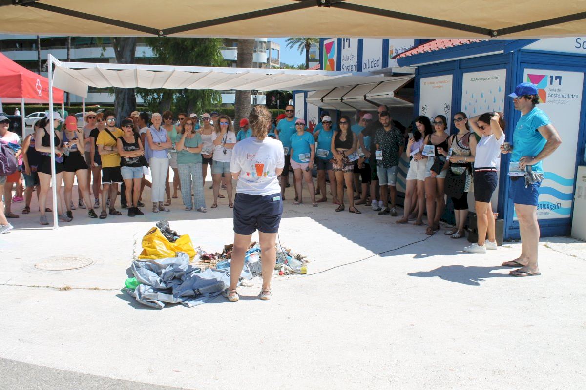 Read more about the article Benicàssim s’uneix contra la “basuraleza” al Dia Mundial de les Platges