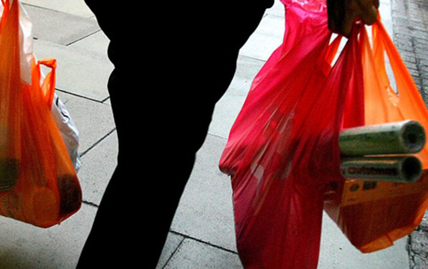 Lee más sobre el artículo [:es]Las bolsas de plástico más pequeñas dejarán también de ser gratuitas el 1 de julio[:va]Les bosses de plàstic més petites deixaran també de ser gratuïtes l’1 de juliol[:]